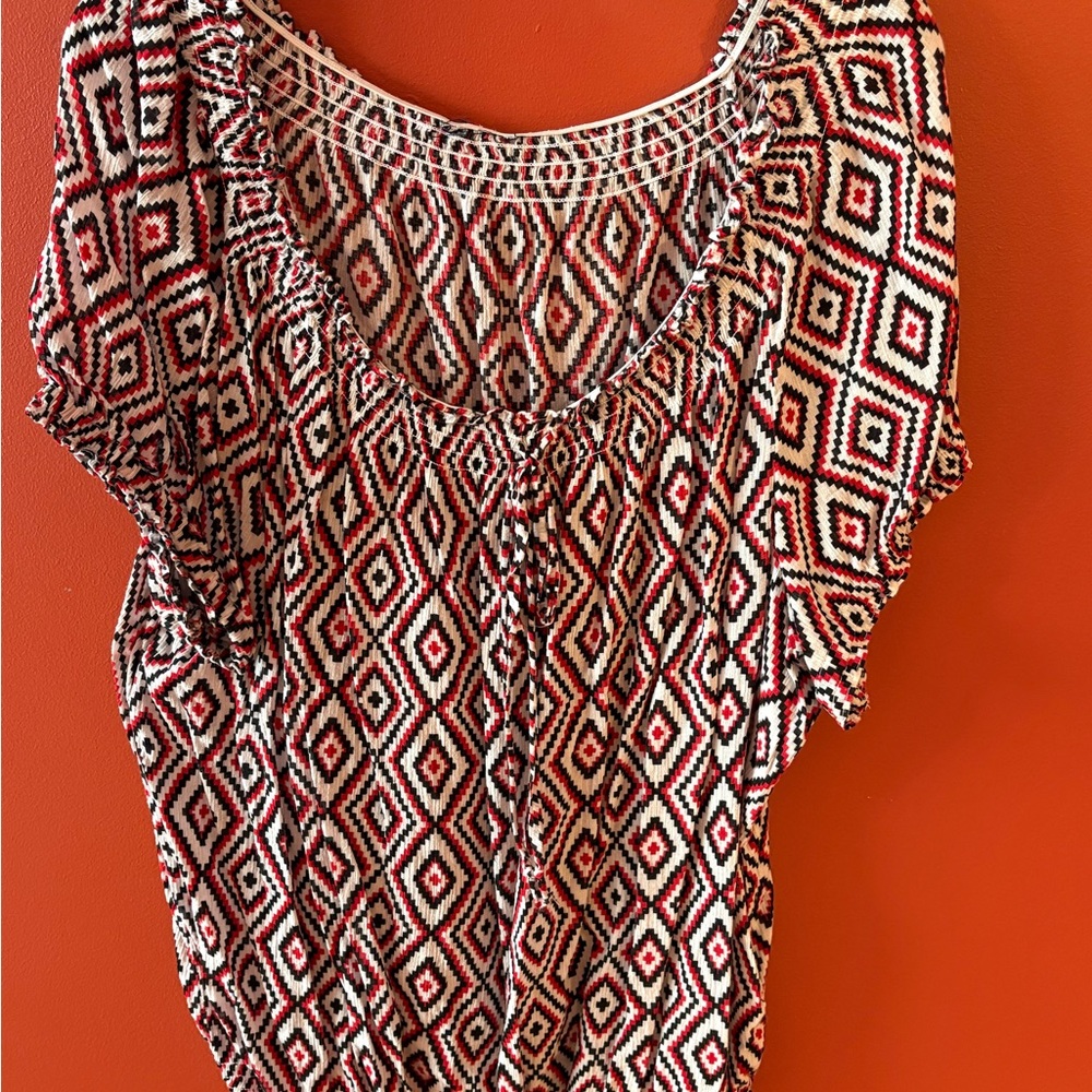 Geometric Patterned Women's Top